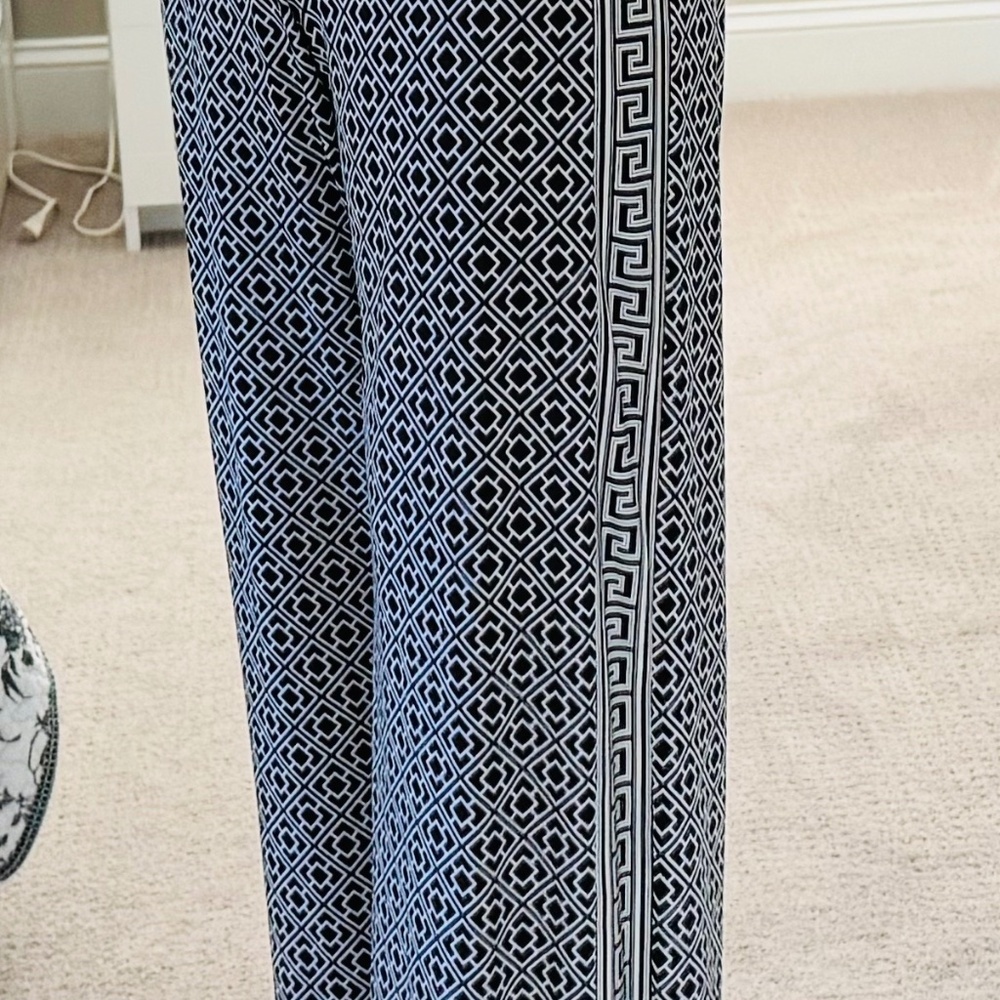 White House Black Market Wide Leg Geometric Pants Brand New Size S - Never Worn